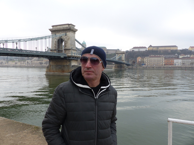 Angoso en budapest