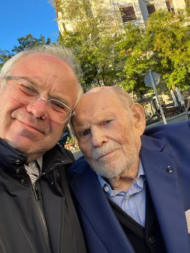 F7735380 8f56 4b23 bddb 5c841175a200