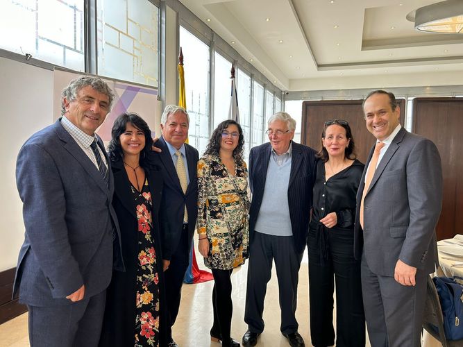 Dirigentes ccjc con embajadora manjarrez   subdirectora de hashavua   wasserman   halstuch y rafael mizrachi