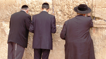 Kotel praying