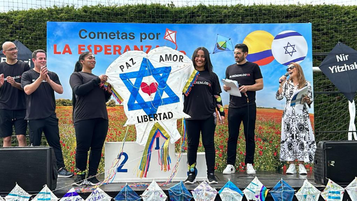 Cometas por la esperanza