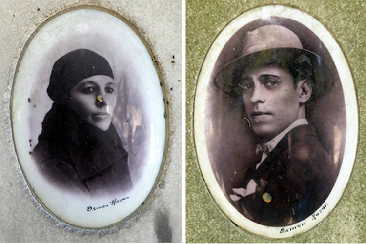 Fotos en tumbas de Donme en Turquía