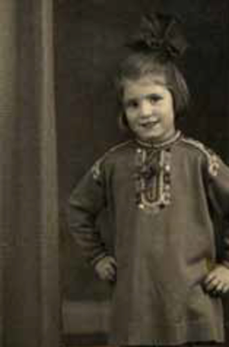 Esther Posner de 4 años