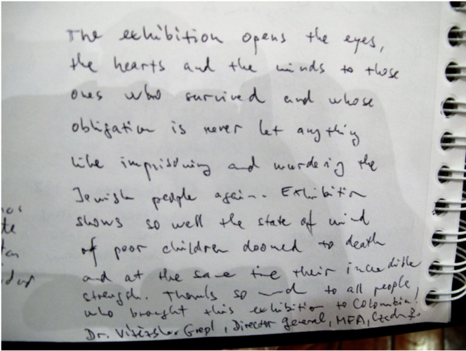  El Director General del Ministerio de Relaciones Exteriores, el Dr. Vitesval  Grepl escribió:  (Traducción libre) Esta exposición abre los ojos, los corazones y las mentes de aquellos que sobrevivieron. La obligación es nunca permitir que se limite la li