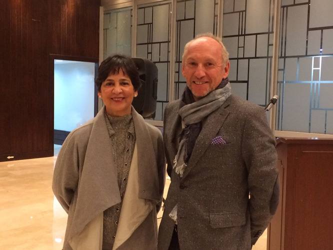 Candidata al Senado Eva Maria Uribe con presidente de CIB Abraham Korn