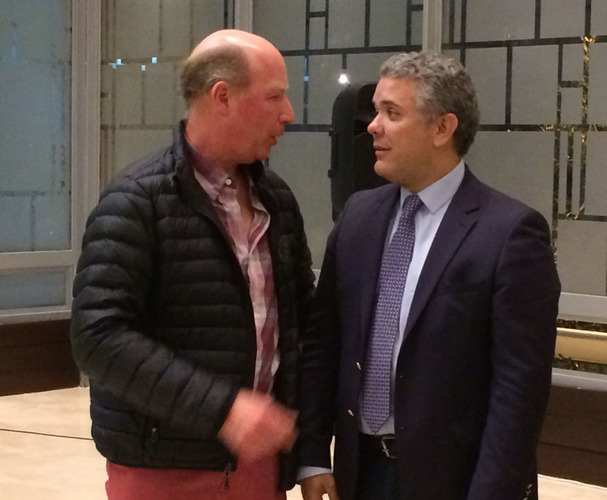 Ing. Larry Akerman con el candidato