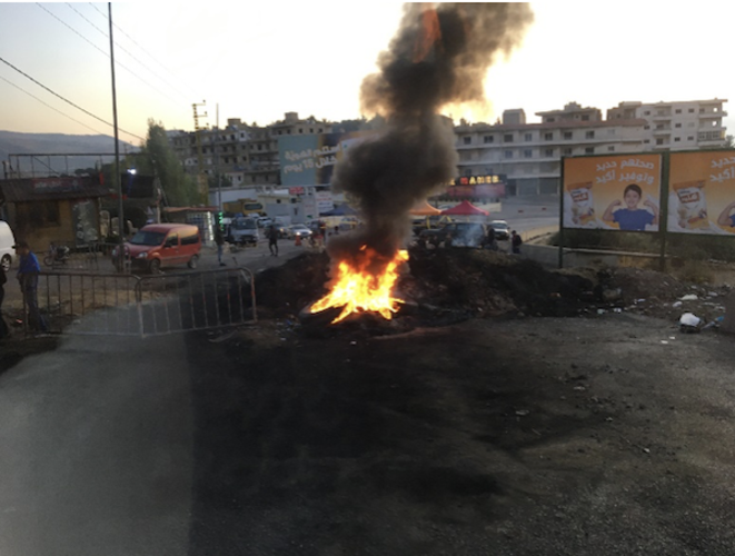 Carretera libanesa bloqueada